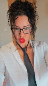 614760090: Chica busca chico en Albacete