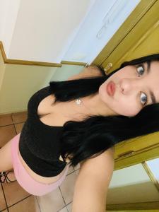 677124729: Chica busca chico en Castellón