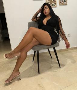 661591757: Chica busca chico en Sevilla