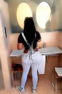 661547935: Chica busca chico en Murcia