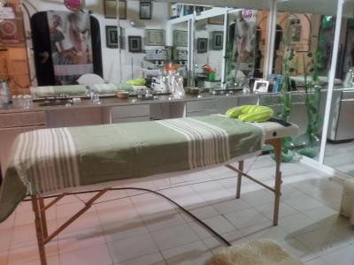 Chico busca chica en Orense: 