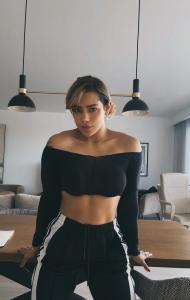 Chica busca chico en Ibiza: Chica busca chico