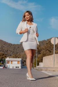 610896279: Chica busca chico en Ibiza