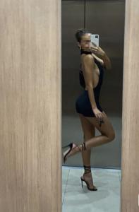 604269014: Chica busca chico en La Coruña