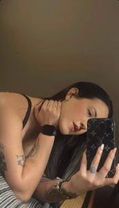 667929023: Chica busca chico en Sevilla