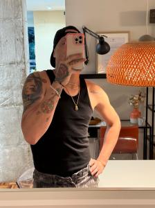 Chico busca chica en Almería: 