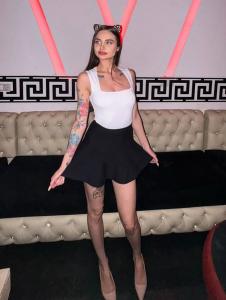 Chica busca chico en Madrid: Chica busca chico