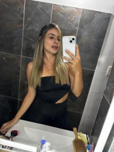 610939974: Chica busca chico en Málaga