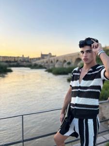 Chico busca chica en Alicante: 