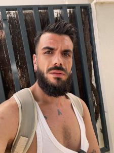 Chico busca chica en Málaga: 