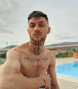 Chico busca chica en Málaga: 