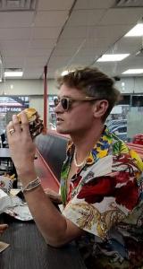 Chico busca chica en Valencia: 