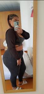 613392789: Chica busca chico en Mallorca