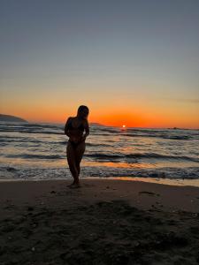 647046755: Chica busca chico en Las Palmas