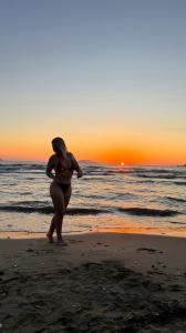 647046755: Chica busca chico en Las Palmas