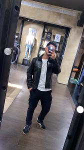 671481543: Chica busca chico en Barcelona