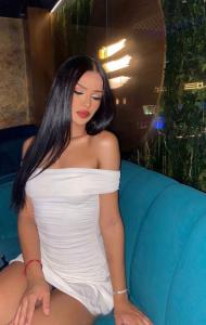 624190441: Chica busca chico en Sevilla