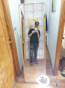 697706532: Chico busca chica en Madrid
