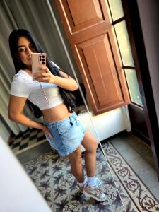 672504693: Chica busca chico en Mallorca