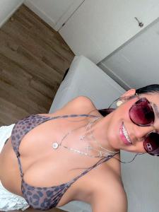 633560185: Chica busca chico en Granada
