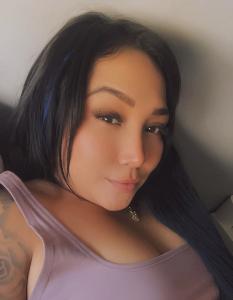 666385580: Chica busca chico en Sevilla