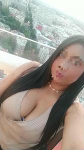 604249634: Chica busca chico en Barcelona