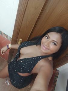 Chica busca chico en Alicante: Chica busca chico