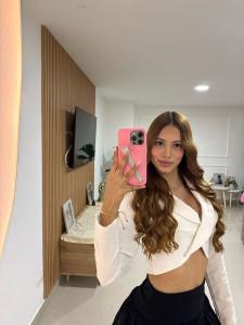 Chica busca chico en Ibiza: Chica busca chico