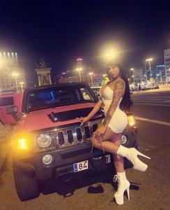 677373430: Travesti en Barcelona
