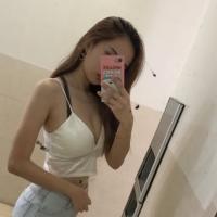 698908760: Chica busca chico en Gerona
