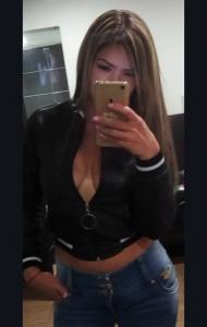 613570136: Chica busca chico en La Coruña
