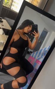 633104340: Chica busca chico en Pontevedra