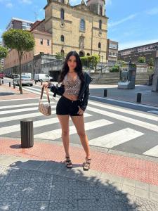 672556396: Chica busca chico en Lérida