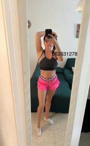 Chica busca chico en Málaga: Chica busca chico