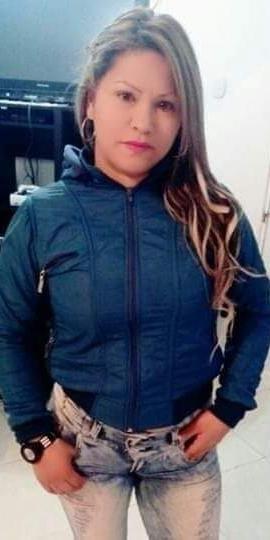 631089351: Chica busca chico en Barcelona