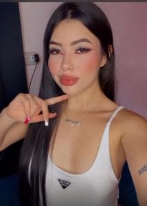 Chica busca chico en Alicante: Chica busca chico