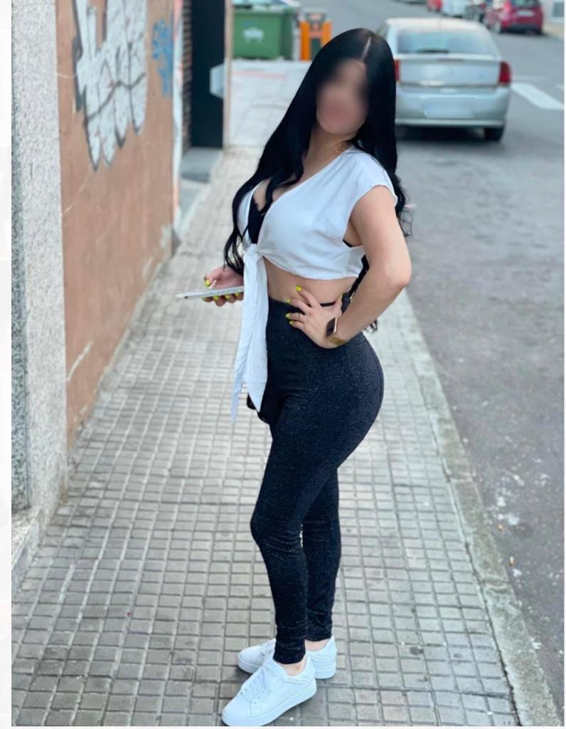 631149563: Chica busca chico en Pontevedra