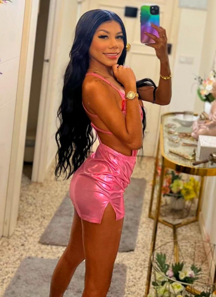 643457305: Chica busca chico en Mallorca
