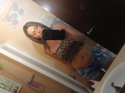 610468989: Chica busca chico en Barcelona