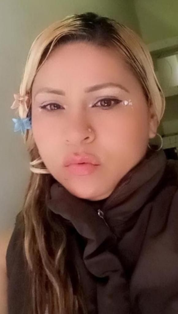 631089351: Chica busca chico en Barcelona