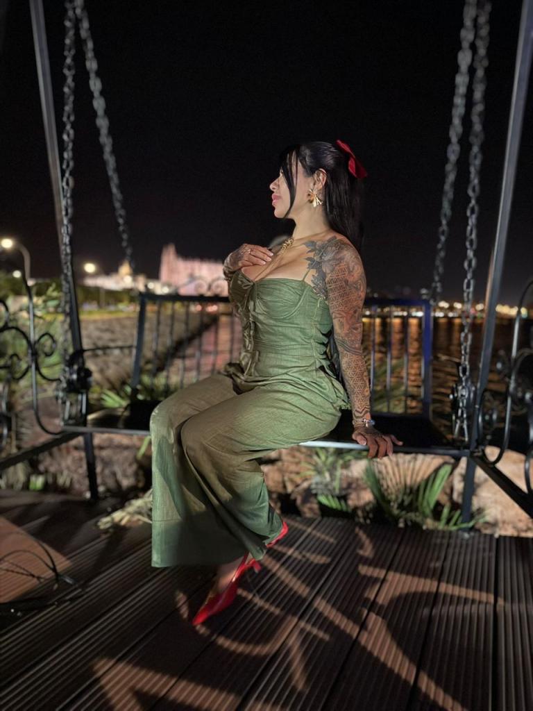 673094896: Chica busca chico en Ceuta