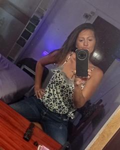 610468989: Chica busca chico en Barcelona
