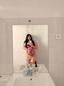672956495: Chica busca chico en Zaragoza