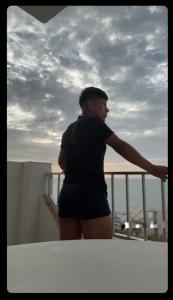 677655738: Chico busca chica en Cádiz