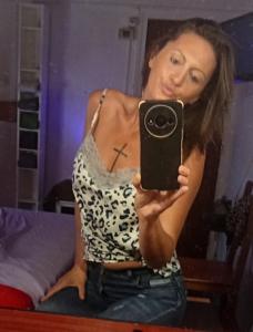 610468989: Chica busca chico en Barcelona