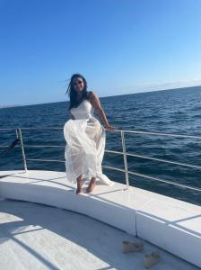 641647935: Chica busca chico en Barcelona