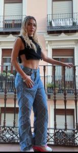 663376927: Chica busca chico en Zaragoza