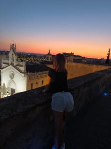 613518164: Chica busca chico en Toledo