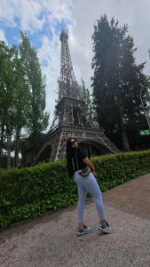 641906164: Chica busca chico en Madrid