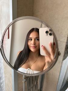 672962231: Chica busca chico en Gerona